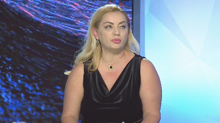 Albana Vokshi, mesazh grave shqiptare: Kujdes nga Edi Rama! Albana Vokshi, mesazh grave shqiptare: Kujdes nga Edi Rama!