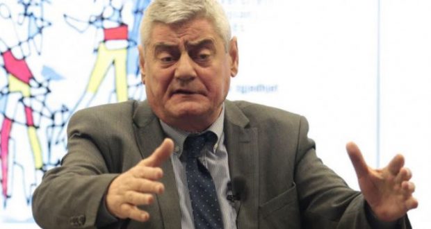 Ky që do rrëzoi Ramën me d.hunë! Mbani të qeshurën: Dash Shehi shkon “tapë” në emisionin e mëngjesit, ku nuk di se kush është vetë (Video) Ky që do rrëzoi Ramën me d.hunë! Mbani të qeshurën: Dash Shehi shkon “tapë” në emisionin e mëngjesit, ku nuk di se kush është vetë (Video)