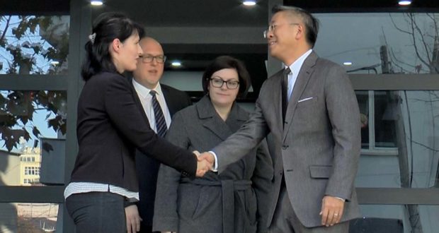 Ambasadorja e re e SHBA me kursin e “armikut” të opozitës së rrugës Donald Lu: Luftë peshqve të mëdhenj përmes SPAK e BKH