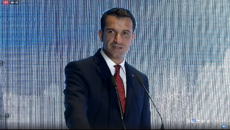 Minoranca e zhurmshme nuk do të ndalë projektet tona për Tiranën! Minoranca e zhurmshme nuk do të ndalë projektet tona për Tiranën!