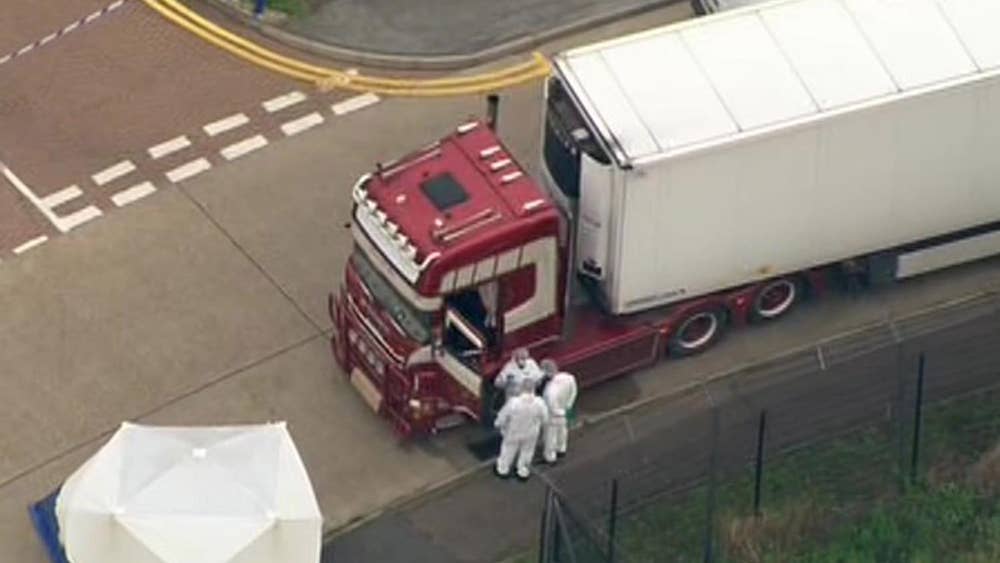 Bllokohen rrushi dhe pjeshkët nga Greqia e Italia, AKU: Kanë pesticide të rrezikshme Bllokohen rrushi dhe pjeshkët nga Greqia e Italia, AKU: Kanë pesticide të rrezikshme