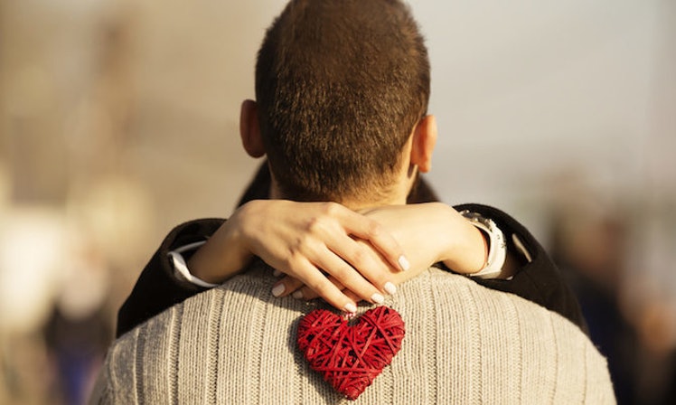 Rrëfehet anglezi: U martova me bukuroshen shqiptare, por u shokova! Brënda saj fshihej dikush tjetër, jo ajo fytyrë engjëllore Rrëfehet anglezi: U martova me bukuroshen shqiptare, por u shokova! Brënda saj fshihej dikush tjetër, jo ajo fytyrë engjëllore