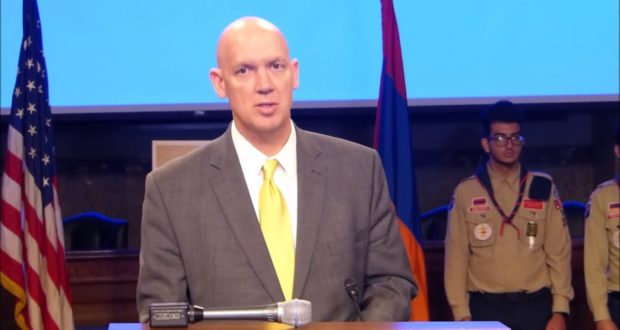 Zëri i Amerikës si strukturë e SHQUP… “njollos” me drogë Shqipërinë : Zyrtari i lartë i DASH e injoron, i përgjigjet me një mesazh për të korruptuarit