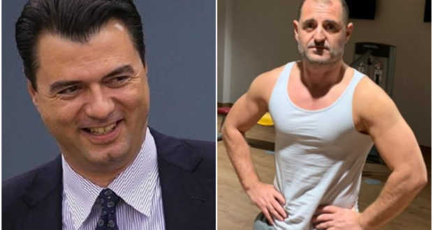 Kush ka të drejtë, Angela Merkel apo klllouni Lulzim?! (Foto Fakt) Kush ka të drejtë, Angela Merkel apo klllouni Lulzim?! (Foto Fakt)