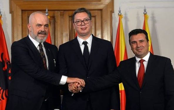 Albin Kurti refuzon Mini Shengenin Ballkanik: Shqipëria ta shikojë Serbinë me sytë e Kosovës Albin Kurti refuzon Mini Shengenin Ballkanik: Shqipëria ta shikojë Serbinë me sytë e Kosovës