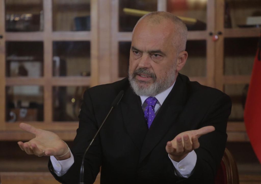 Rama ironizon holandezët: Kur vijnë në Tiranë mrekullohen, kur kthehen e mendojnë ndryshe! Rama ironizon holandezët: Kur vijnë në Tiranë mrekullohen, kur kthehen e mendojnë ndryshe!