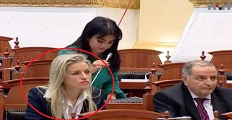 Tronditi Kuvendin me fjalimin e saj, zëvendësja e Bashës tregon arsyen dhe e fshin postimin brenda minutash (Gabon edhe në shkrimin e reagimit të saj ) Tronditi Kuvendin me fjalimin e saj, zëvendësja e Bashës tregon arsyen dhe e fshin postimin brenda minutash (Gabon edhe në shkrimin e reagimit të saj )