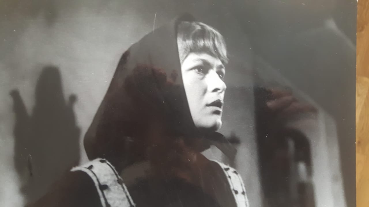 Rrëfimi i Justina Aliaj, Si udhëheqësit komunistë ngacmonin artistet e bukura Rrëfimi i Justina Aliaj, Si udhëheqësit komunistë ngacmonin artistet e bukura