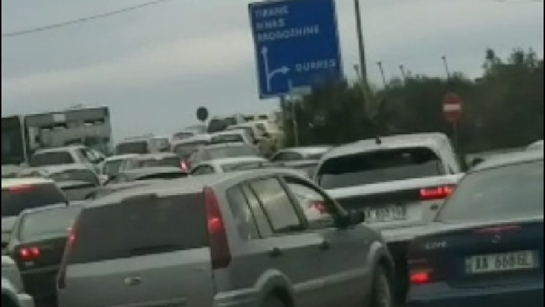 Sërish “Fake News” kriminal për tërmetin: Një audio në italisht, shpërthen panikun në Durrës Sërish “Fake News” kriminal për tërmetin: Një audio në italisht, shpërthen panikun në Durrës