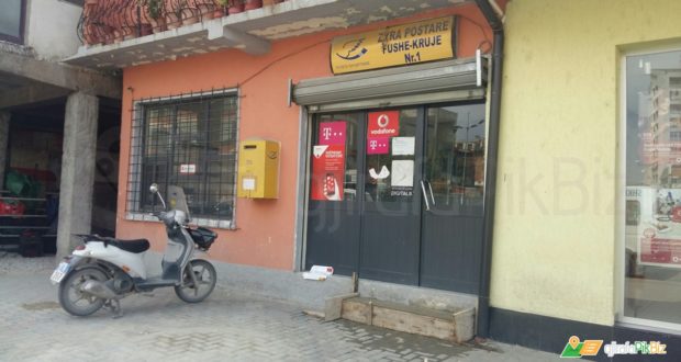 Drejtori i postës në Krujë ku u grabitën 11 mln lekë është vëllai i deputetit të PS-së Drejtori i postës në Krujë ku u grabitën 11 mln lekë është vëllai i deputetit të PS-së