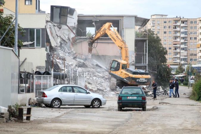 Përfundon aksioni i IKMT-së: 33 objekte të shembura dhe 20 të shoqëruar në “Astir” ! Përfundon aksioni i IKMT-së: 33 objekte të shembura dhe 20 të shoqëruar në “Astir” !