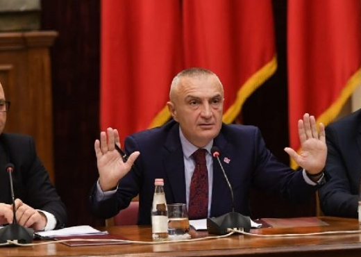 Meta merakoset edhe për zjarret: “Tërheq veçanërisht vëmendjen për eliminimin e rrezikut për jetët e qytetarëve” Meta merakoset edhe për zjarret: “Tërheq veçanërisht vëmendjen për eliminimin e rrezikut për jetët e qytetarëve”