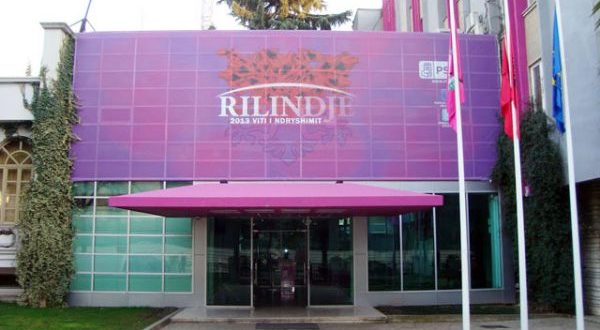 Ndizet konflikti për Kushtetuesen, PS: Xhaferllari nuk ka kaluar vetingun, Meta po del mbi ligjin, është i tmerruar nga reforma në drejtësi Ndizet konflikti për Kushtetuesen, PS: Xhaferllari nuk ka kaluar vetingun, Meta po del mbi ligjin, është i tmerruar nga reforma në drejtësi