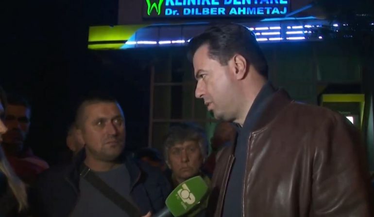 Rama e ftoi në tryezë për situatën, Basha trembet: S’është koha as për politikë as për propagandë Rama e ftoi në tryezë për situatën, Basha trembet: S’është koha as për politikë as për propagandë