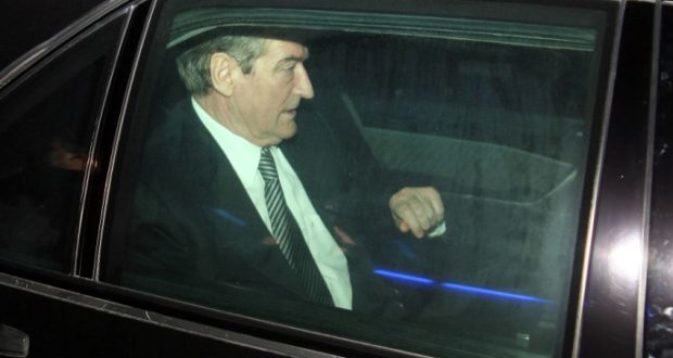 Pse u zgjodh data 8 që mund të rrotullohet ngado? Pse u zgjodh data 8 që mund të rrotullohet ngado?