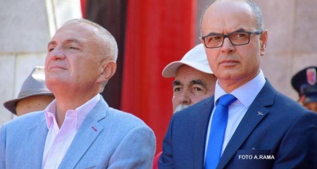 Meta për Vorpsin: “Mund të betohet në parukeri”! Petro Koçi i përgjigjet … ose te “Gjiri i Lalzit “!