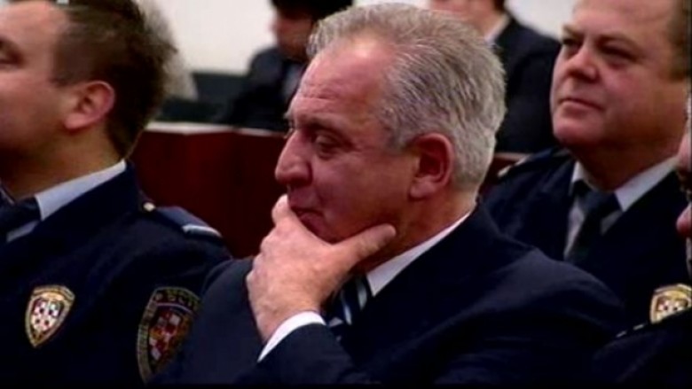 Po këtu a do të ndodh ndonjëherë ?! Kroacia dënoi ish kryeministrin me nëntë vjet burg dhe më pas… i konfiskon pasurinë tërë familjes së tij Po këtu a do të ndodh ndonjëherë ?! Kroacia dënoi ish kryeministrin me nëntë vjet burg dhe më pas… i konfiskon pasurinë tërë familjes së tij