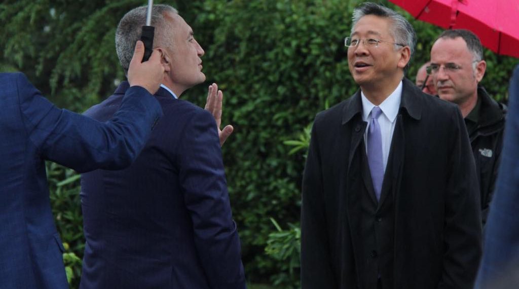 Deklarata e DASH! “Trimi i çartur” Meta sot pas konferencës së jashtëzakonshme për mediat do i tundi “shkopin” dhe Amerikës