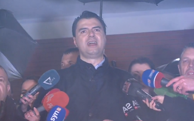 Luli vjen në vehte! Heq dorë nga tallja me protestuesit: Qeveria largohet veç me proces zgjedhor Luli vjen në vehte! Heq dorë nga tallja me protestuesit: Qeveria largohet veç me proces zgjedhor