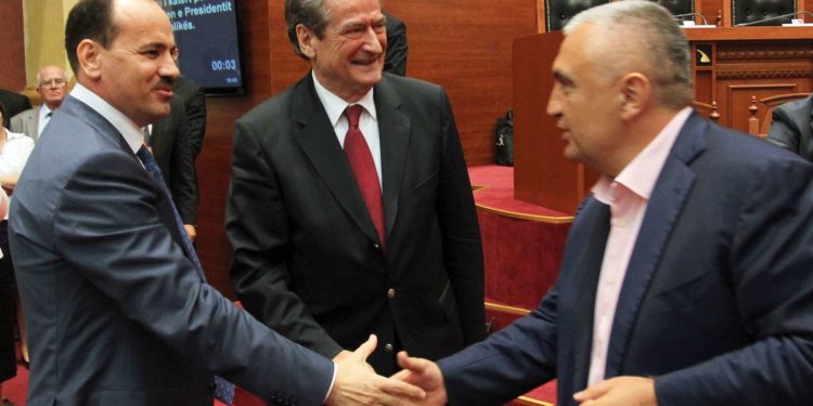 Shënim: “Shteti i së drejtës” që kërkon Ilir Meta Shënim: “Shteti i së drejtës” që kërkon Ilir Meta