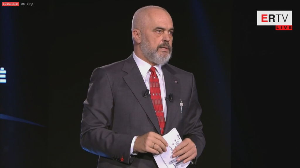 Rama i përgjigjet sulmeve ndaj paketës Anti-KÇK: Idiotike, jo vetëm që s’kemi dëgjuar gjë akoma, po ama ata s’kanë parë gjë Rama i përgjigjet sulmeve ndaj paketës Anti-KÇK: Idiotike, jo vetëm që s’kemi dëgjuar gjë akoma, po ama ata s’kanë parë gjë