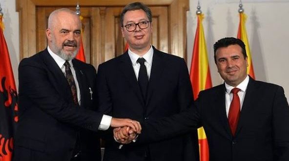 “Der Spiegel”: Aleksandër Vuçiç do flasi edhe për Shqipërinë dhe MV-në në takimet me Emmanuel Macron “Der Spiegel”: Aleksandër Vuçiç do flasi edhe për Shqipërinë dhe MV-në në takimet me Emmanuel Macron