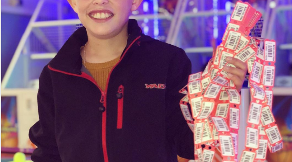 Përloti mbarë botën me historinë e tij: Babai i Alvin Berishës i surprizon të gjithë me vendimin e papritur për të birin (Foto) Përloti mbarë botën me historinë e tij: Babai i Alvin Berishës i surprizon të gjithë me vendimin e papritur për të birin (Foto)