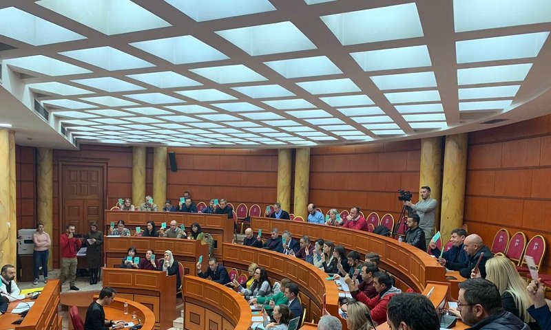 Bashkia e Tiranës miraton qiranë 1 vjeçare me vlerën e tregut për 1082 familjet e prekura nga tërmeti: Ja procedurat dhe dokumentat Bashkia e Tiranës miraton qiranë 1 vjeçare me vlerën e tregut për 1082 familjet e prekura nga tërmeti: Ja procedurat dhe dokumentat