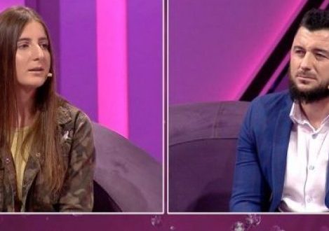 “Mos më fejoni me zor”, 18-vjeçarja shqiptare i lutet familjes, zbardhet kërkesa e saj për djalin e xhaxhait “Mos më fejoni me zor”, 18-vjeçarja shqiptare i lutet familjes, zbardhet kërkesa e saj për djalin e xhaxhait