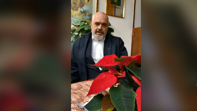 Mbledhja e ndihmave pas tërmetit! Rama para emisionit me Bruno Vespën ulet për kafe, por kamerieri i del shqiptar: Hajde këtu figurë! Kur ke ardhur?! (Video) Mbledhja e ndihmave pas tërmetit! Rama para emisionit me Bruno Vespën ulet për kafe, por kamerieri i del shqiptar: Hajde këtu figurë! Kur ke ardhur?! (Video)