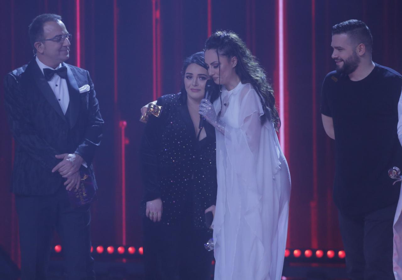 Shpallet fituesja e “Këngës Magjike” për vitin 2019…ashtu siç ishte paralajmëruar (Video) Shpallet fituesja e “Këngës Magjike” për vitin 2019…ashtu siç ishte paralajmëruar (Video)