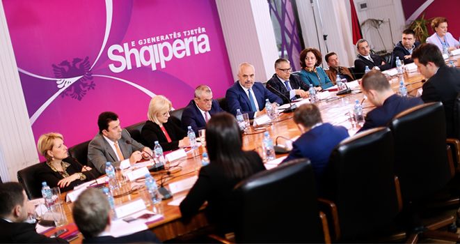 Rama shtyn Asamblenë, deputetët lajmërohen për ndryshime drastike në qeveri: Alarmohen ministrat, ja lëvizjet brenda PS Rama shtyn Asamblenë, deputetët lajmërohen për ndryshime drastike në qeveri: Alarmohen ministrat, ja lëvizjet brenda PS