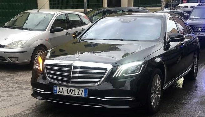 Makina mbi 300 mijë euro e Metës, e bleu apo ia dhuruan benzin e blinduar Presidentit?!