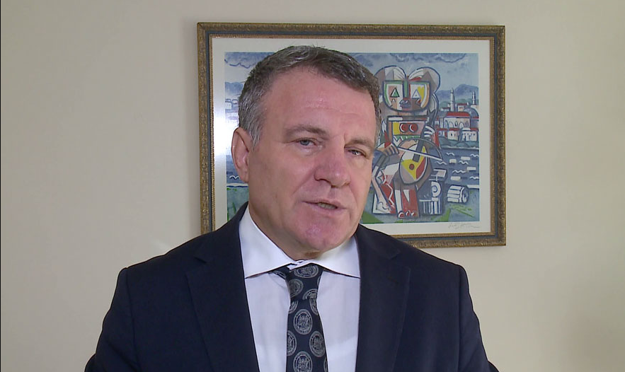 Reagon Arben Malaj pas pezullimit nga detyra: Sfidat më të paaftët i kam fituar përherë