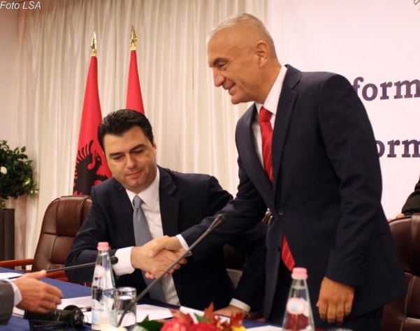 Reagon ashpër Rudina Xhunga ndaj kërkesave të Metës dhe Bashës: Kur nuk di dhe nuk je i dobishëm, bën mirë të heshtësh! Reagon ashpër Rudina Xhunga ndaj kërkesave të Metës dhe Bashës: Kur nuk di dhe nuk je i dobishëm, bën mirë të heshtësh!