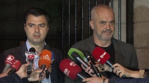 Zbulohet çfarë i shkruajti Rama Bashës në mesazhin privat që nuk i ktheu përgjigje