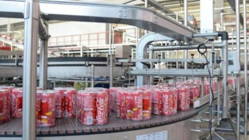 Coca-Cola në Itali drejt Shqipërisë?! Dy taksat e reja detyrojnë kompaninë të transferojë prodhimin në Tiranë Coca-Cola në Itali drejt Shqipërisë?! Dy taksat e reja detyrojnë kompaninë të transferojë prodhimin në Tiranë