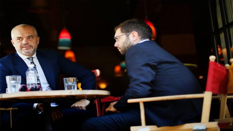 VIDEO/ Rama i zbras të gjitha ‘live’, komenton ndihmën e KE-së: 15 mln janë shumë mirë. Fuga ja kthen: Super! VIDEO/ Rama i zbras të gjitha ‘live’, komenton ndihmën e KE-së: 15 mln janë shumë mirë. Fuga ja kthen: Super!