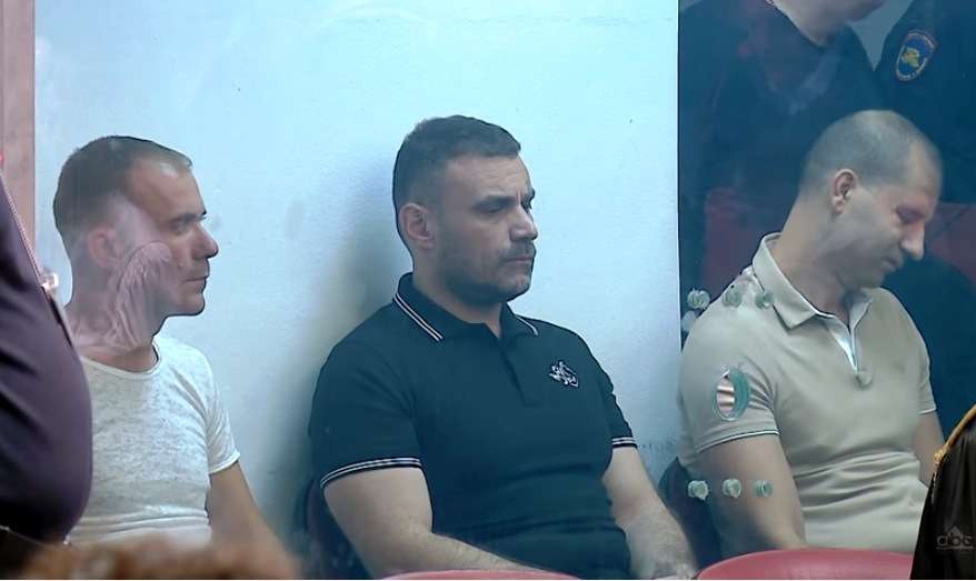 Ana e errët: Një histori e paralajmëruar, çfarë ndodhi me gjyqtarët dhe alibia e Shullazit Ana e errët: Një histori e paralajmëruar, çfarë ndodhi me gjyqtarët dhe alibia e Shullazit