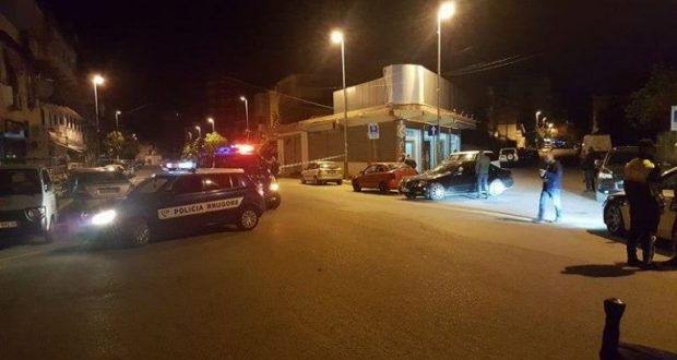 Termet?! Banorët në Bulevardin Zog i Parë tronditen nga shpërthimi i tritolit në 4 të mëngjesit Termet?! Banorët në Bulevardin Zog i Parë tronditen nga shpërthimi i tritolit në 4 të mëngjesit