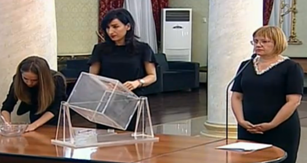 Vetingu zbret te njerëzit problematikë të drejtësisë, 120 emra në skaner, nga gjyqtarët e Gërdecit dhe 21 Janarit, te prokurori që shpëtoi Bashën nga SPAK Vetingu zbret te njerëzit problematikë të drejtësisë, 120 emra në skaner, nga gjyqtarët e Gërdecit dhe 21 Janarit, te prokurori që shpëtoi Bashën nga SPAK