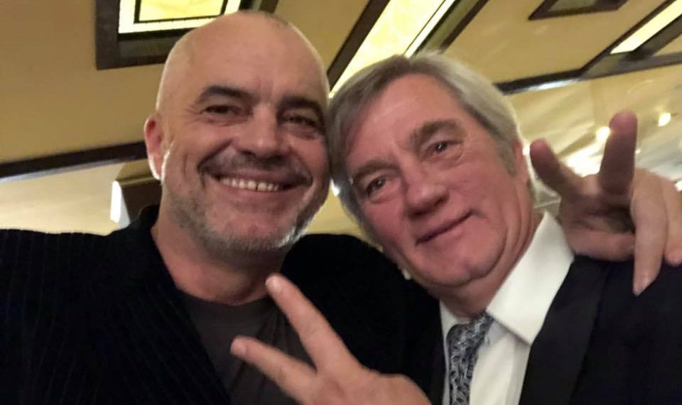 Zef Deda çfarë t’ka nodh?! Zef Deda çfarë t’ka nodh?!