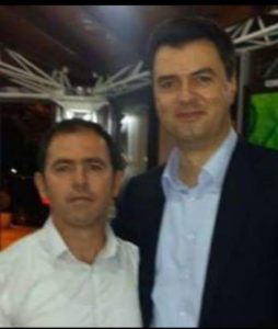 Kush është ithtari i Bashës që hodhi lëndë pirotenike ne shesh duke dëmtuar dy gra (Foto)