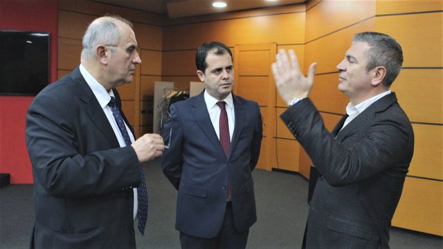 Ultimatumi i SHBA për përmbushjen e Reformës Zgjedhore, këto janë 3 pikat e ‘nxehta’ që ndajnë PS dhe PD Ultimatumi i SHBA për përmbushjen e Reformës Zgjedhore, këto janë 3 pikat e ‘nxehta’ që ndajnë PS dhe PD