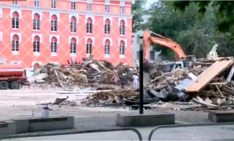 Nano befason me deklaratën: Godina e Teatrit Kombëtar një shëmtirë në qendër të Tiranës!