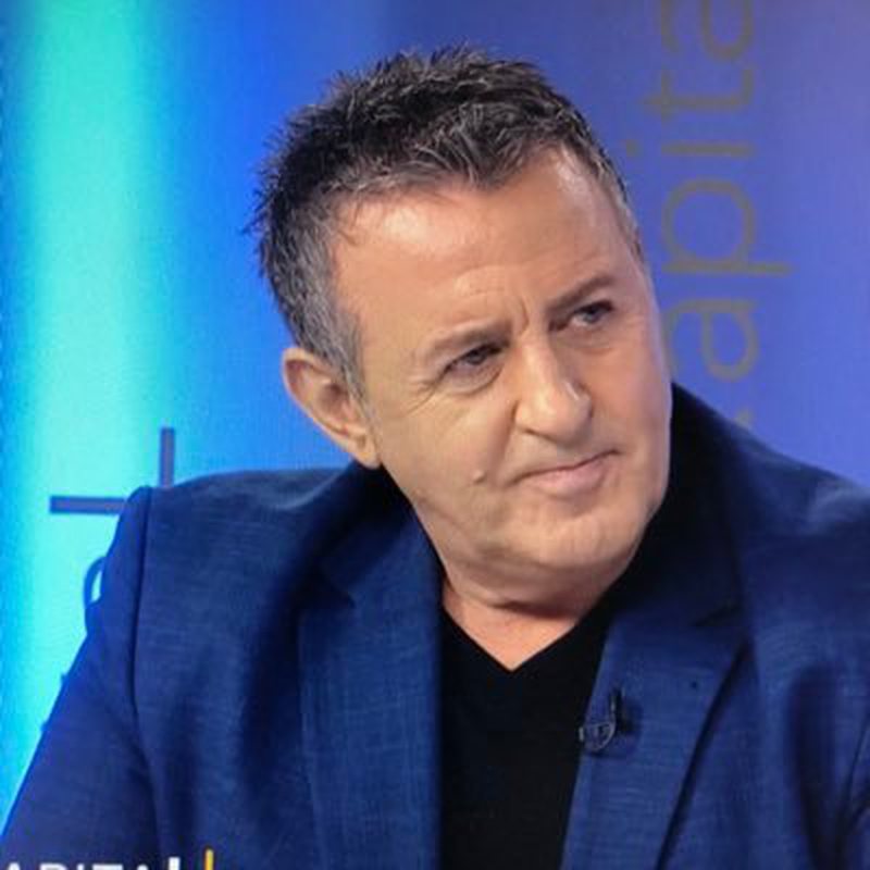 “Unë jam ajo që ia zbërtheva pantallonat atij djalit”, Agron Llakaj shpërthen ndaj ‘Top Channel’ dhe bën denoncimin e rëndë: Degjenerim, ç’thurrje, perversitet! A keni familje?! “Unë jam ajo që ia zbërtheva pantallonat atij djalit”, Agron Llakaj shpërthen ndaj ‘Top Channel’ dhe bën denoncimin e rëndë: Degjenerim, ç’thurrje, perversitet! A keni familje?!