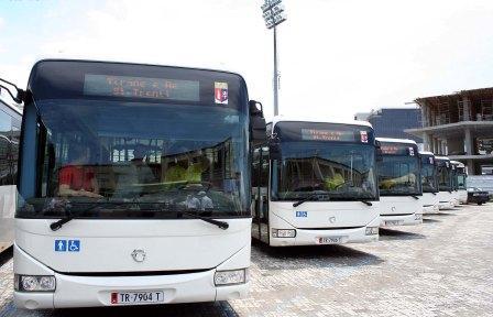 Mjetet e transportit urban në Tiranë, janë gati për të rinisur punën Mjetet e transportit urban në Tiranë, janë gati për të rinisur punën