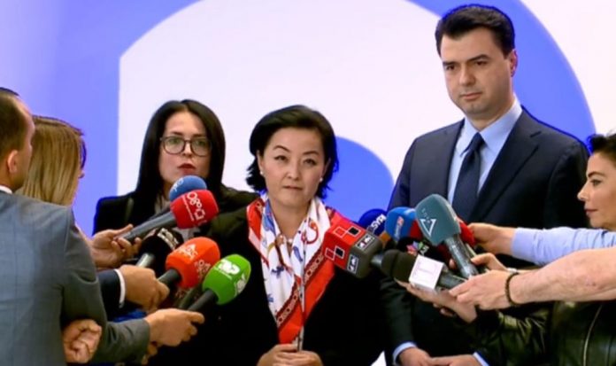 Pas presionit nga SHBA, Lulzim Basha heq nga koalicioni partinë e “të fortit” të Shkodrës Pas presionit nga SHBA, Lulzim Basha heq nga koalicioni partinë e “të fortit” të Shkodrës