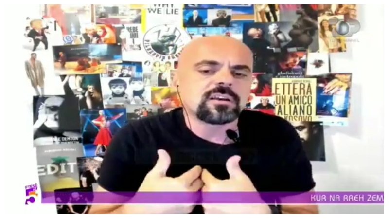 Shkrimtari nga Kosova: Femrat shqiptare nuk dinë çfarë duan, kërkojnë meshkuj të vështirë Shkrimtari nga Kosova: Femrat shqiptare nuk dinë çfarë duan, kërkojnë meshkuj të vështirë