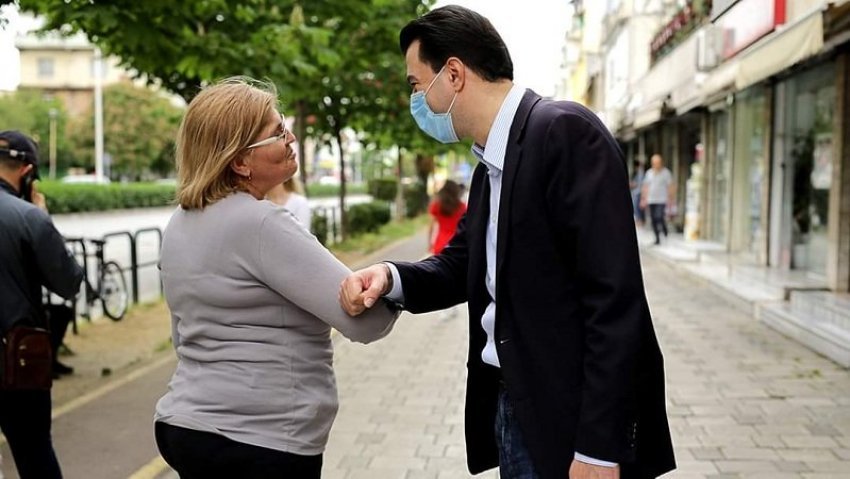 Dy lajme të “mira” nga drejtësia: Pushohet ‘lobimi rus’ i Bashës dhe ‘Zogu i Tiranës’ del nga burgu e kalon në “arrest shtëpiak” Dy lajme të “mira” nga drejtësia: Pushohet ‘lobimi rus’ i Bashës dhe ‘Zogu i Tiranës’ del nga burgu e kalon në “arrest shtëpiak”